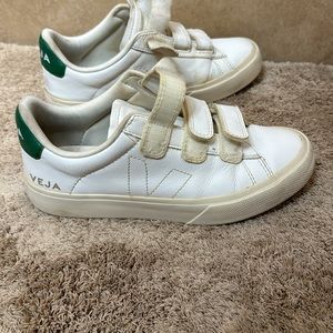 Velcro Veja sneakers